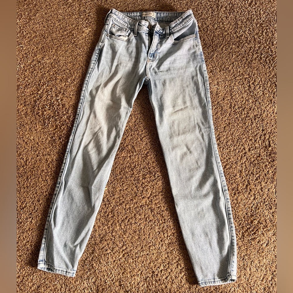 Size 25 0 Abercrombie & Fitch the skinny high rise light wash denim jeans